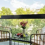 Sunny 2br Flat - Location - 3 Balconies