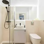 شقة Sunny 2br Flat - Location - 3 Balconies *