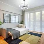 شقة Sunny 2br Flat - Location - 3 Balconies *