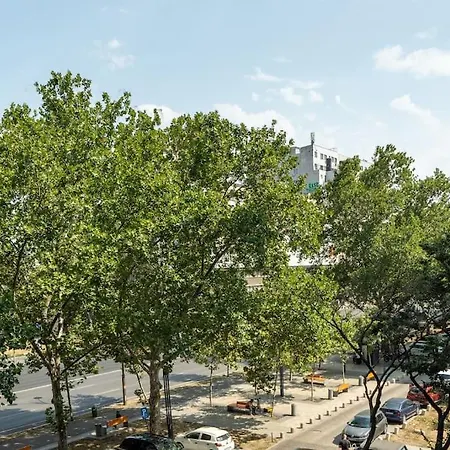 Sunny 2br Flat - Location - 3 Balconies Apartment