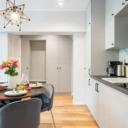 Apartment Sunny 2br Flat - Location - 3 Balconies *