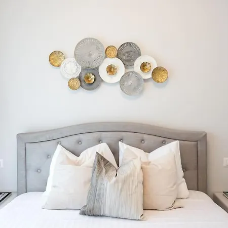 Sunny 2br Flat - Location - 3 Balconies