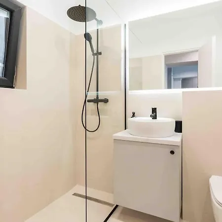 Daire Sunny 2br Flat - Location - 3 Balconies *