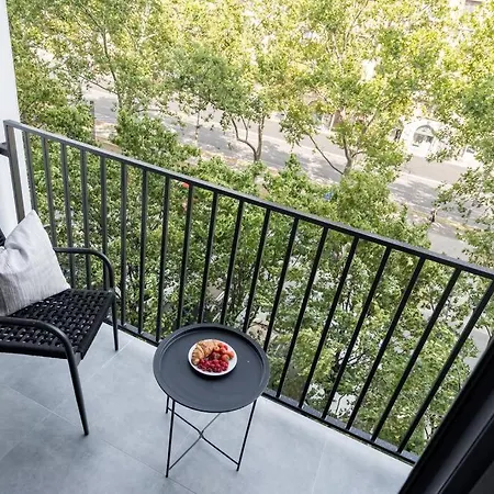 شقة Sunny 2br Flat - Location - 3 Balconies بوخارست