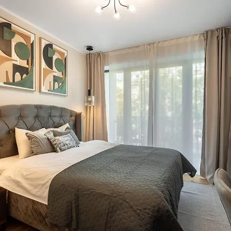 Sunny 2br Flat - Location - 3 Balconies Appartamento *