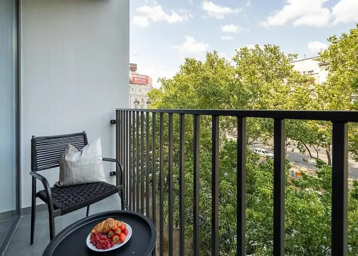 Sunny 2br Flat - Location - 3 Balconies Apartmán Bukurešť