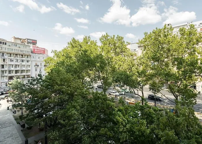 Sunny 2br Flat - Location - 3 Balconies