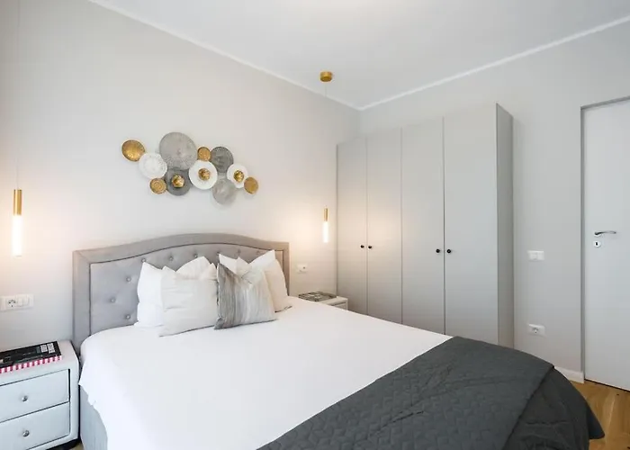 Sunny 2br Flat - Location - 3 Balconies Bucureşti