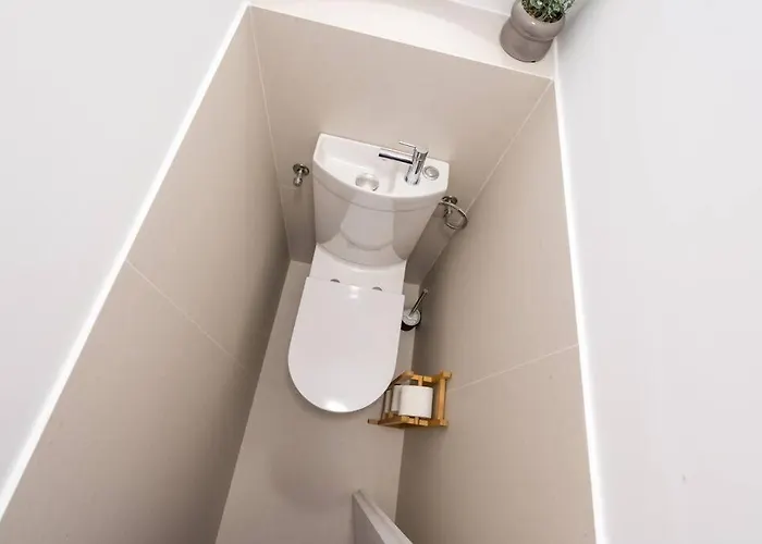 Sunny 2br Flat - Location - 3 Balconies Apartmán Bukurešť