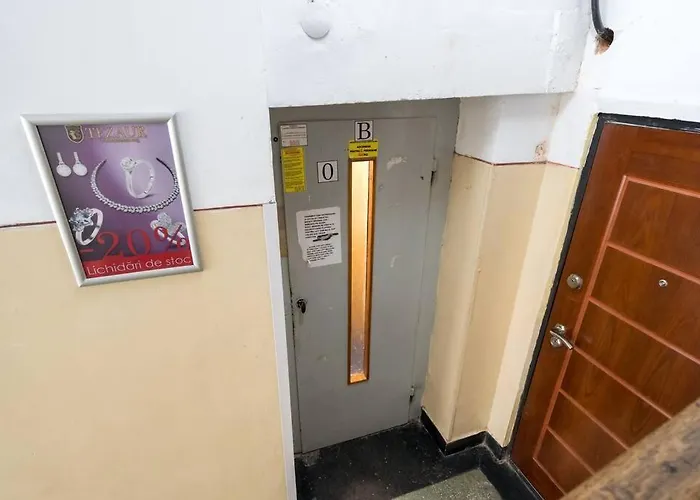 Sunny 2br Flat - Location - 3 Balconies Apartmán