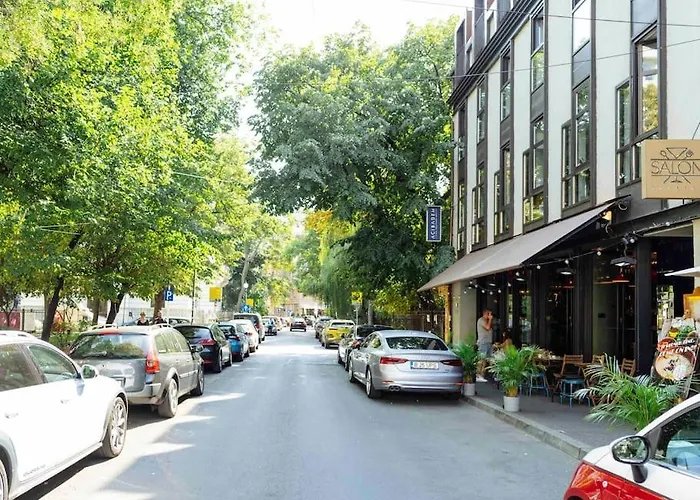 Sunny 2br Flat - Location - 3 Balconies