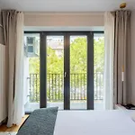 Sunny 2br Flat - Location - 3 Balconies