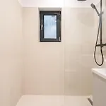 Sunny 2br Flat - Location - 3 Balconies