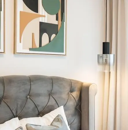 Sunny 2br Flat - Location - 3 Balconies Apartamento *