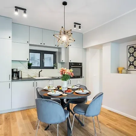 Sunny 2br Flat - Location - 3 Balconies Apartamento Bucarest
