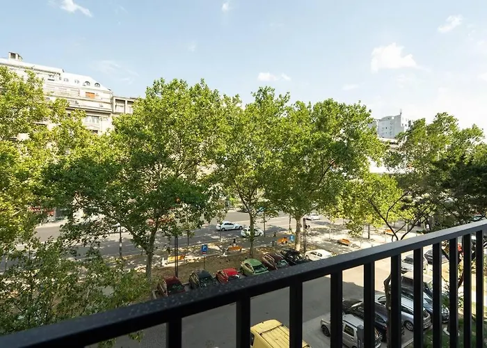Sunny 2br Flat - Location - 3 Balconies Bucarest