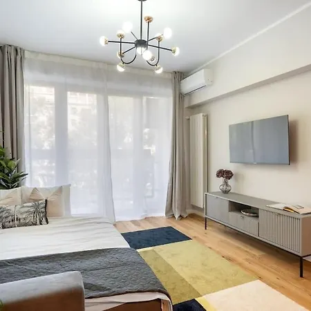 Sunny 2br Flat - Location - 3 Balconies Appartamento