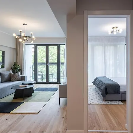 Sunny 2br Flat - Location - 3 Balconies Διαμέρισμα